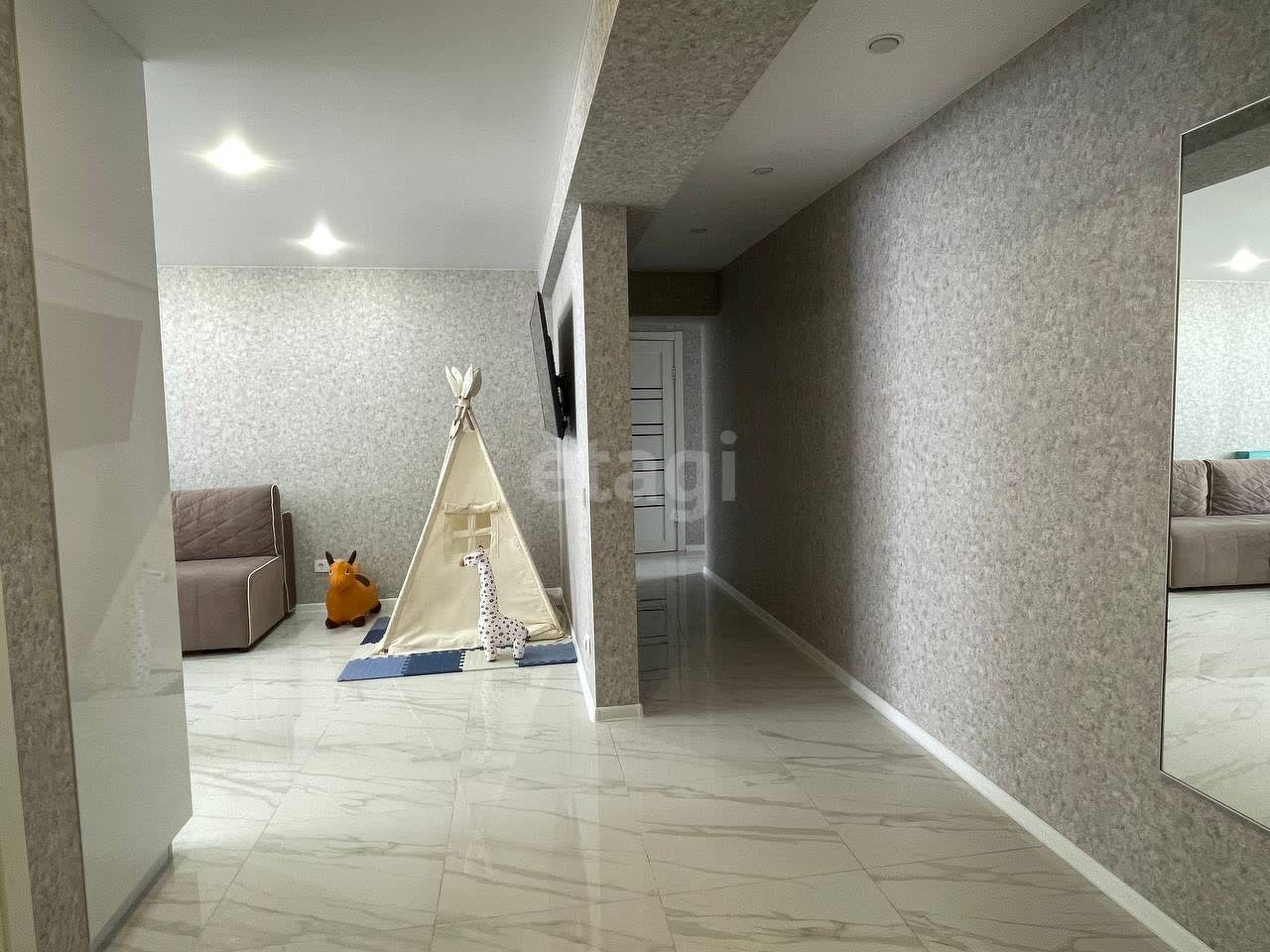 Продажа 3-комнатной квартиры, Южно-Сахалинск, Сахалинская область,  Южно-Сахалинск