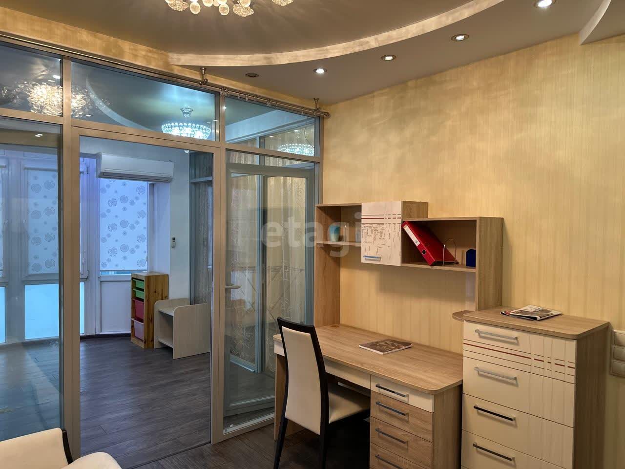 Продажа 3-комнатной квартиры, Южно-Сахалинск, Сахалинская область,  Южно-Сахалинск