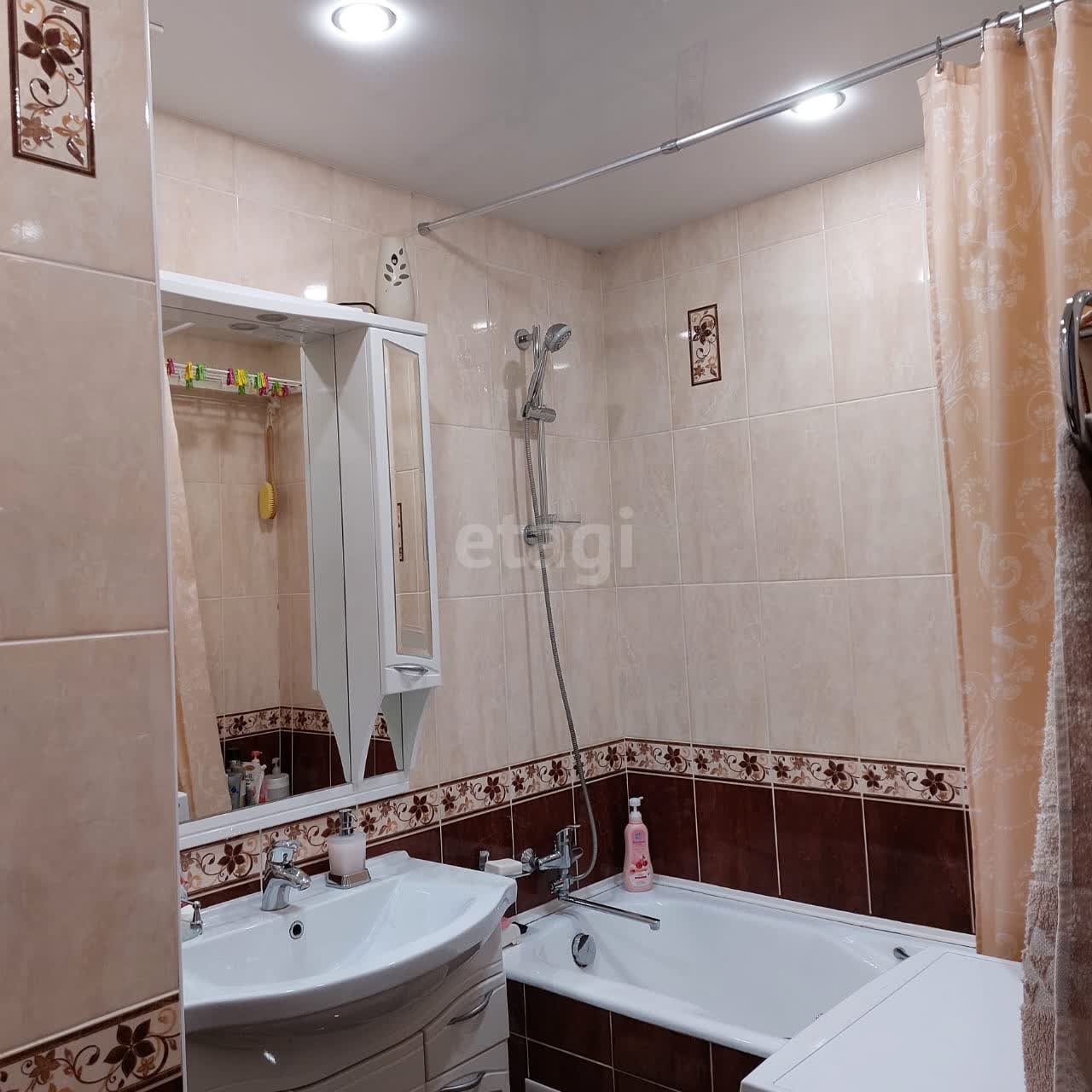 Продажа 2-комнатной квартиры, Южно-Сахалинск, Сахалинская область,  Южно-Сахалинск