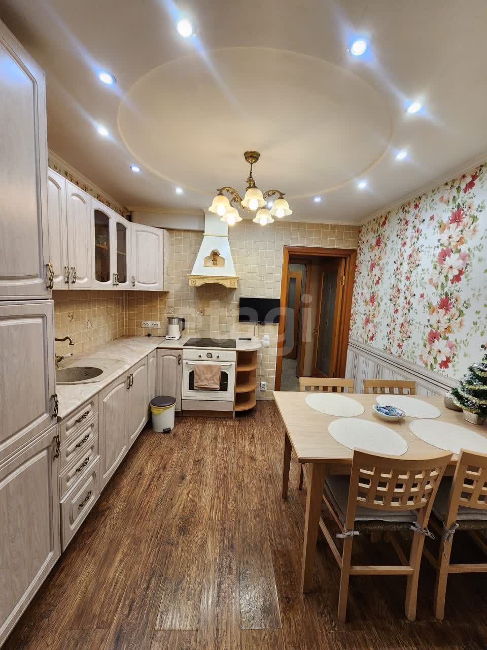 Аренда 3-комнатной квартиры, Южно-Сахалинск, Сахалинская область,  Южно-Сахалинск