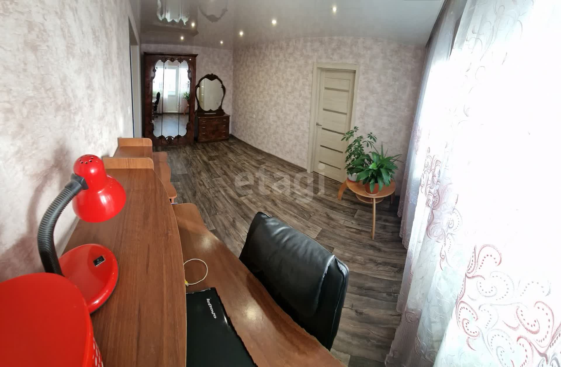 Продажа 2-комнатной квартиры, Комсомольск-на-Амуре, Комсомольская,  32 к 3
