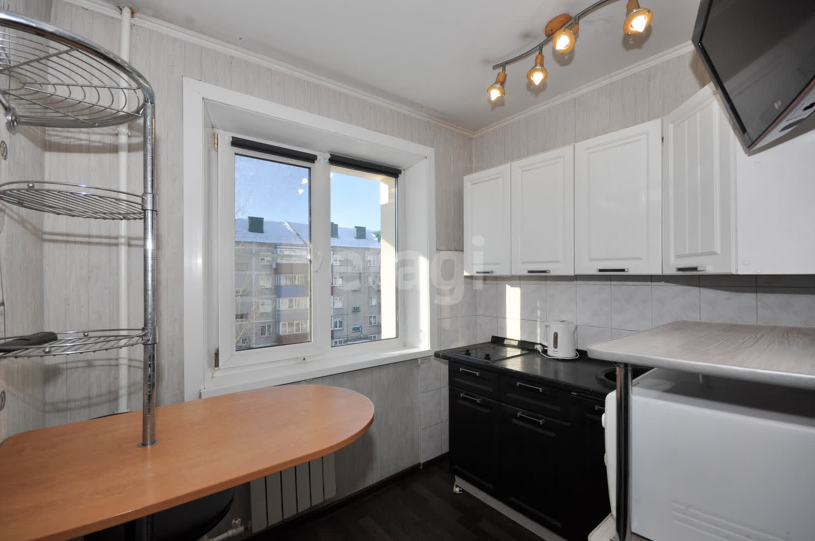 Продажа 2-комнатной квартиры, Южно-Сахалинск, Сахалинская область,  Южно-Сахалинск