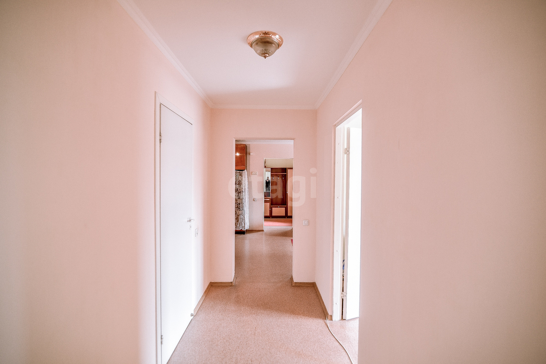 Продажа 3-комнатной квартиры, Южно-Сахалинск, Сахалинская область,  Южно-Сахалинск