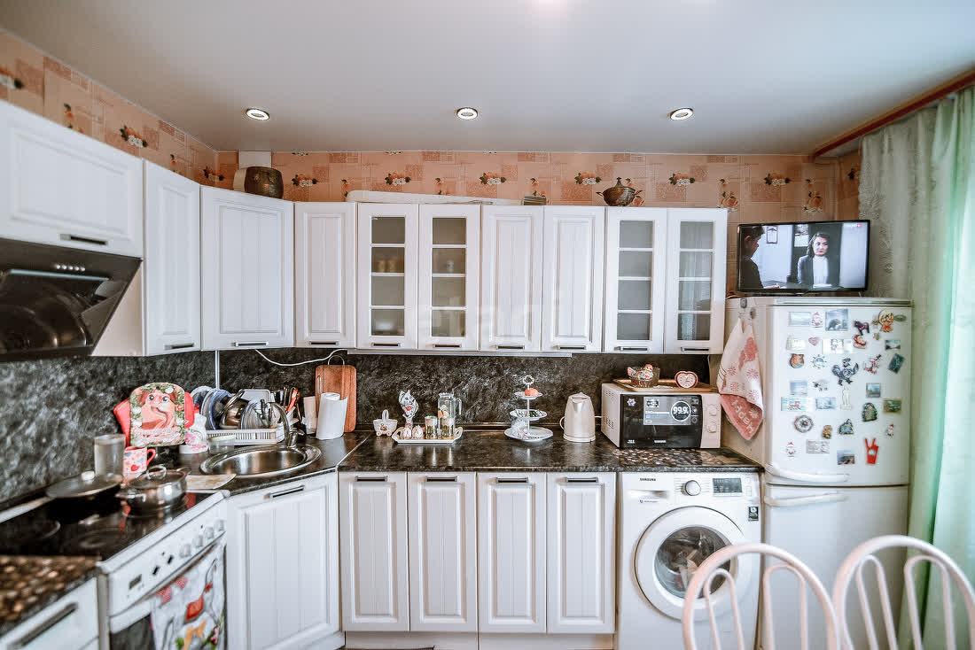 Продажа 2-комнатной квартиры, Южно-Сахалинск, Сахалинская область,  Южно-Сахалинск