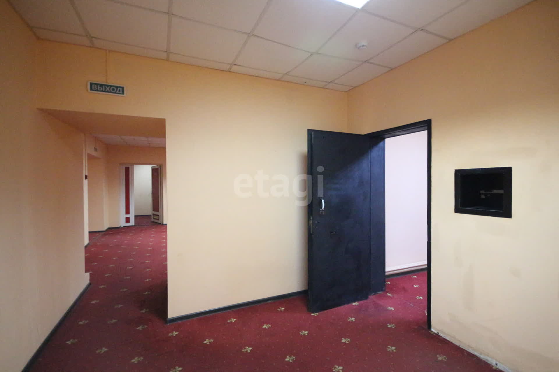 Аренда коммерческой недвижимости, 320м <sup>2</sup>, Новый Уренгой, Ямало-Ненецкий АО,  Новый Уренгой