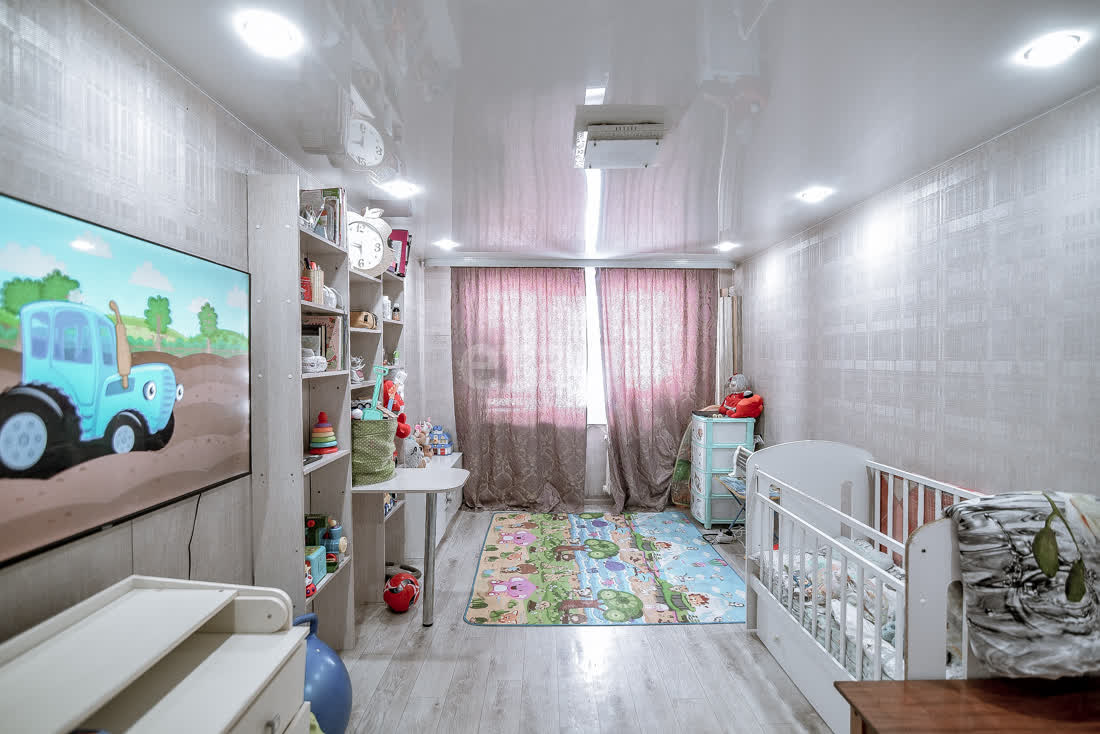 Продажа 2-комнатной квартиры, Южно-Сахалинск, Сахалинская область,  Южно-Сахалинск