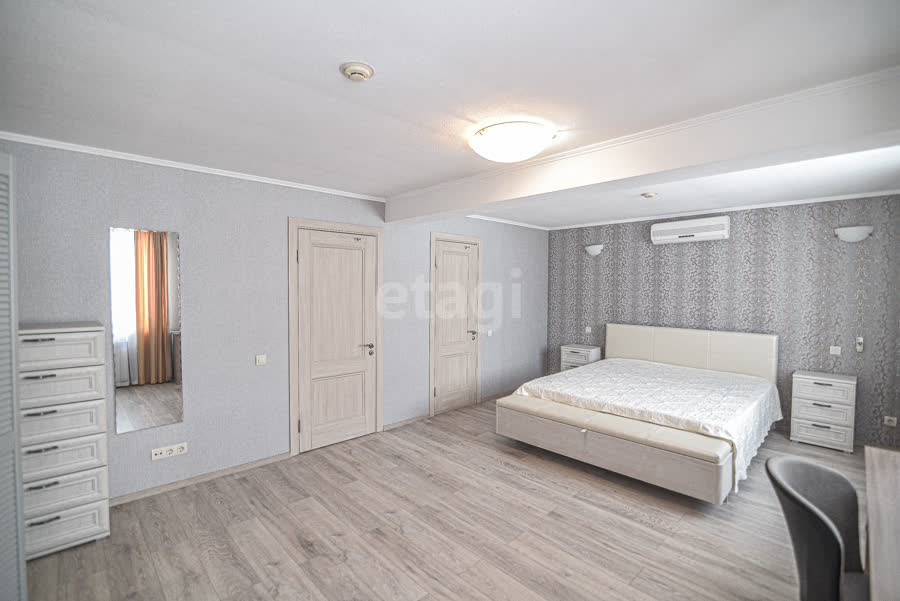 Аренда 4-комнатной квартиры, Южно-Сахалинск, Сахалинская область,  Южно-Сахалинск