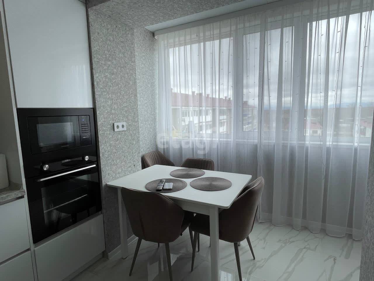 Продажа 3-комнатной квартиры, Южно-Сахалинск, Сахалинская область,  Южно-Сахалинск