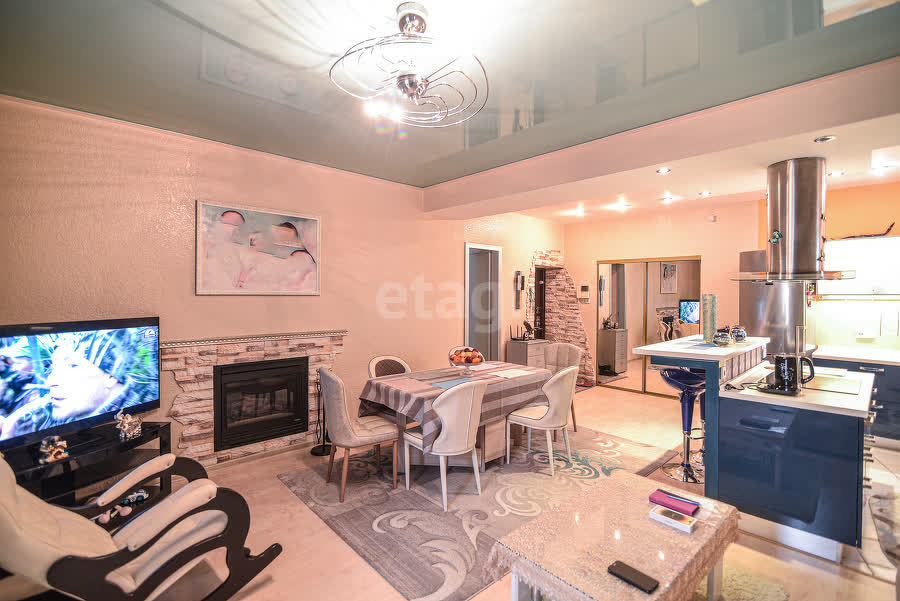 Продажа 3-комнатной квартиры, Южно-Сахалинск, Сахалинская область,  Южно-Сахалинск