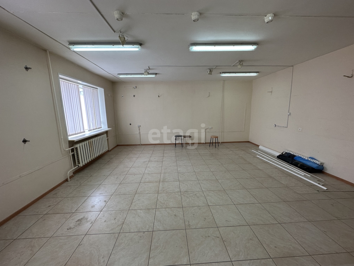 Аренда коммерческой недвижимости, 160м <sup>2</sup>, Новый Уренгой, Ямало-Ненецкий АО,  Новый Уренгой