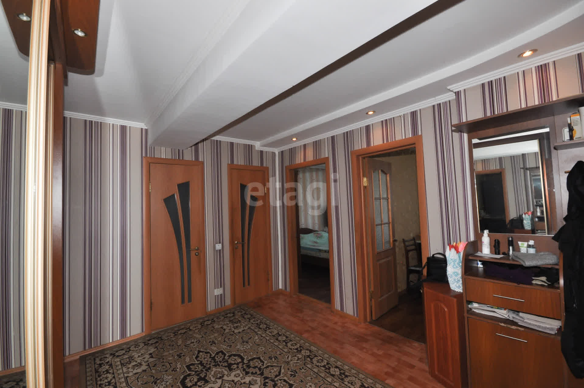 Продажа 4-комнатной квартиры, Южно-Сахалинск, Сахалинская область,  Южно-Сахалинск