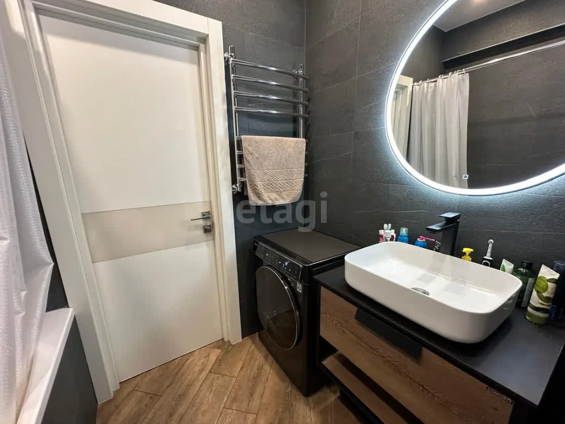 Продажа 2-комнатной квартиры, Южно-Сахалинск, Сахалинская область,  Южно-Сахалинск