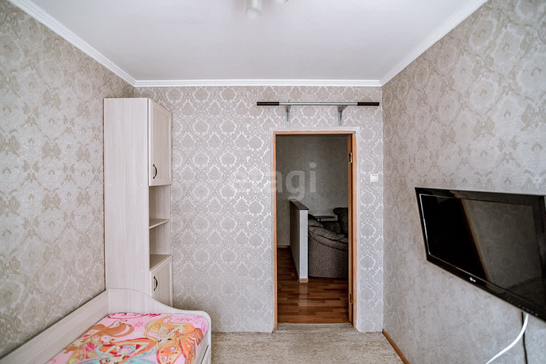 Продажа 4-комнатной квартиры, Южно-Сахалинск, Сахалинская область,  Южно-Сахалинск