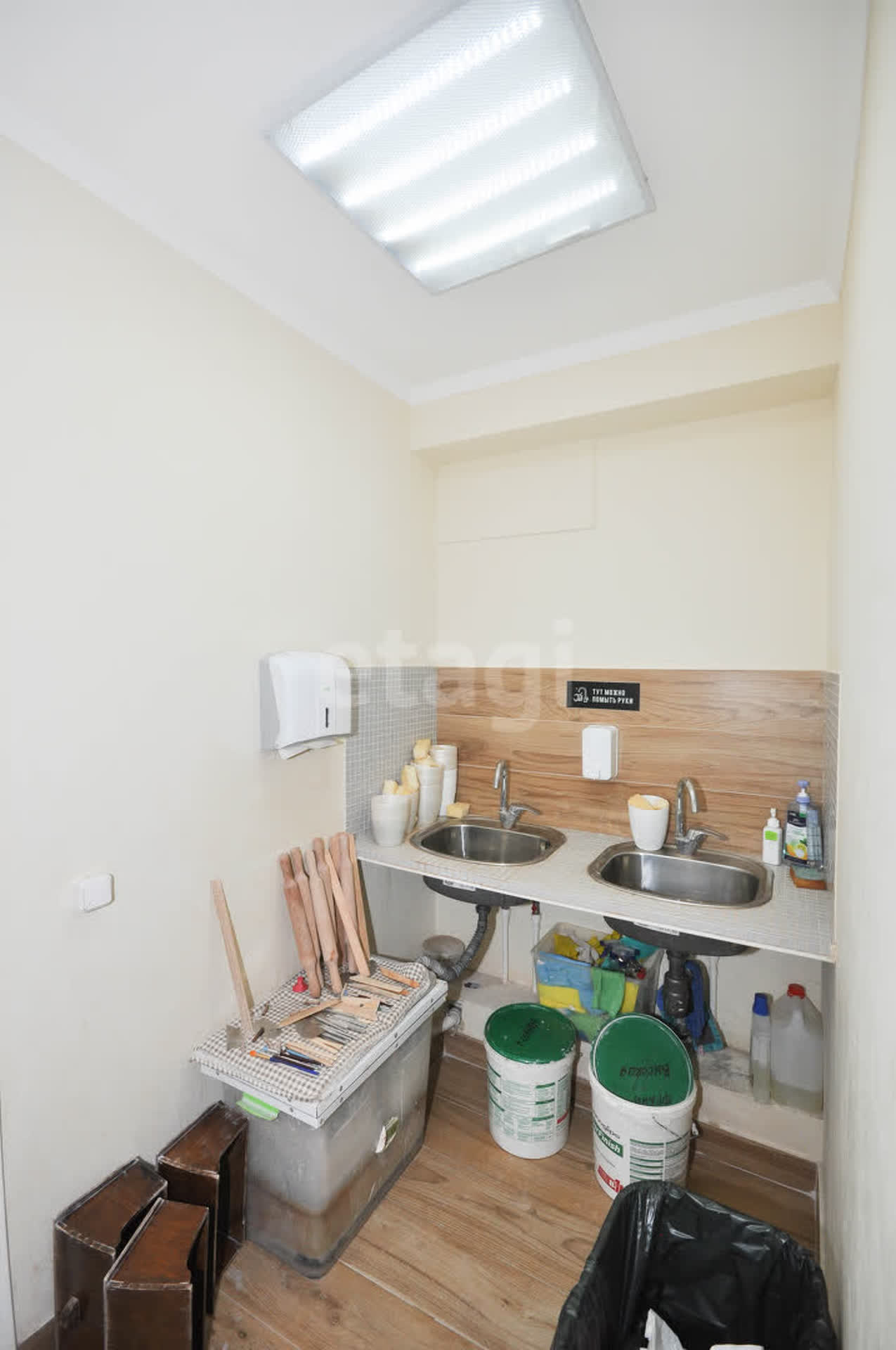 Продажа коммерческой недвижимости, 100м <sup>2</sup>, Южно-Сахалинск, Сахалинская область,  Южно-Сахалинск