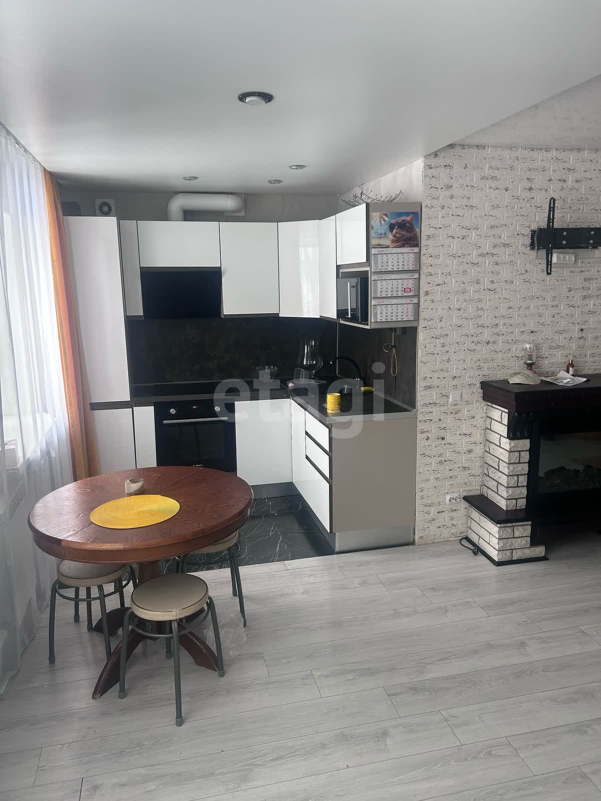 Продажа 2-комнатной квартиры, Южно-Сахалинск, Сахалинская область,  Южно-Сахалинск