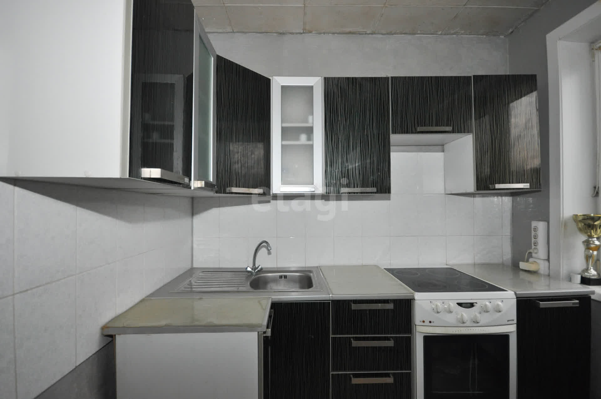 Продажа 4-комнатной квартиры, Южно-Сахалинск, Сахалинская область,  Южно-Сахалинск