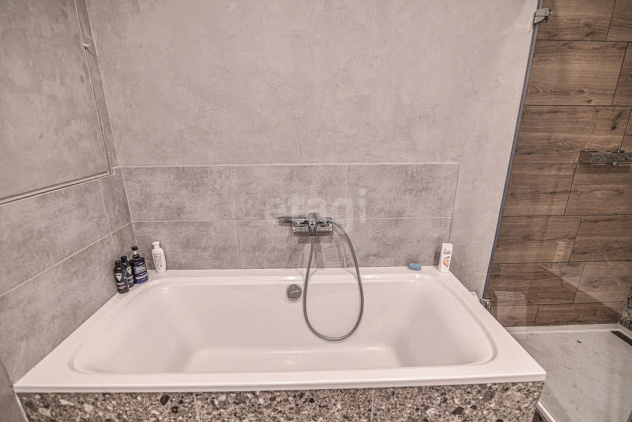 Продажа 3-комнатной квартиры, Южно-Сахалинск, Сахалинская область,  Южно-Сахалинск