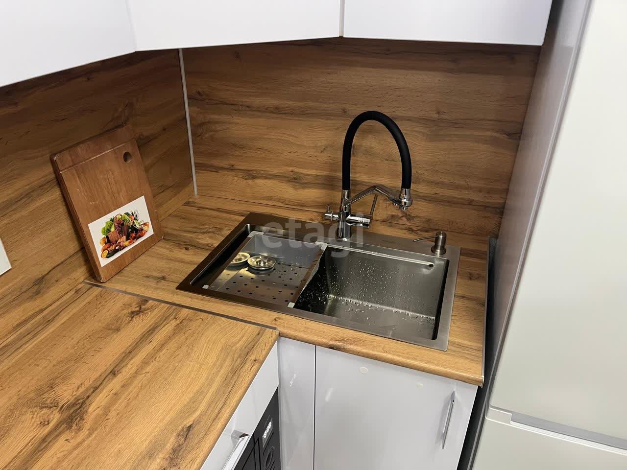 Продажа 2-комнатной квартиры, Южно-Сахалинск, Сахалинская область,  Южно-Сахалинск