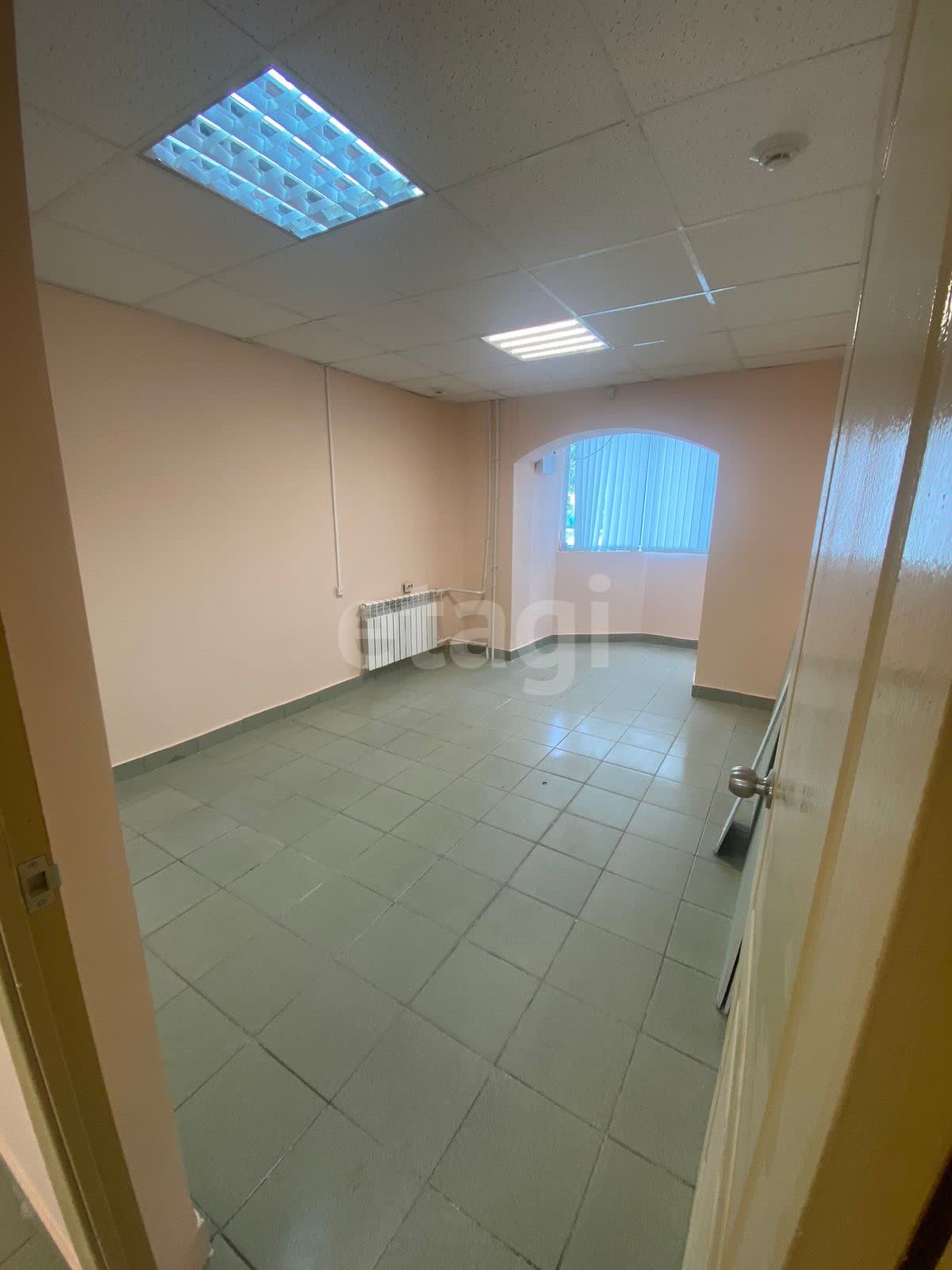 Продажа коммерческой недвижимости, 124м <sup>2</sup>, Южно-Сахалинск, Сахалинская область,  Южно-Сахалинск