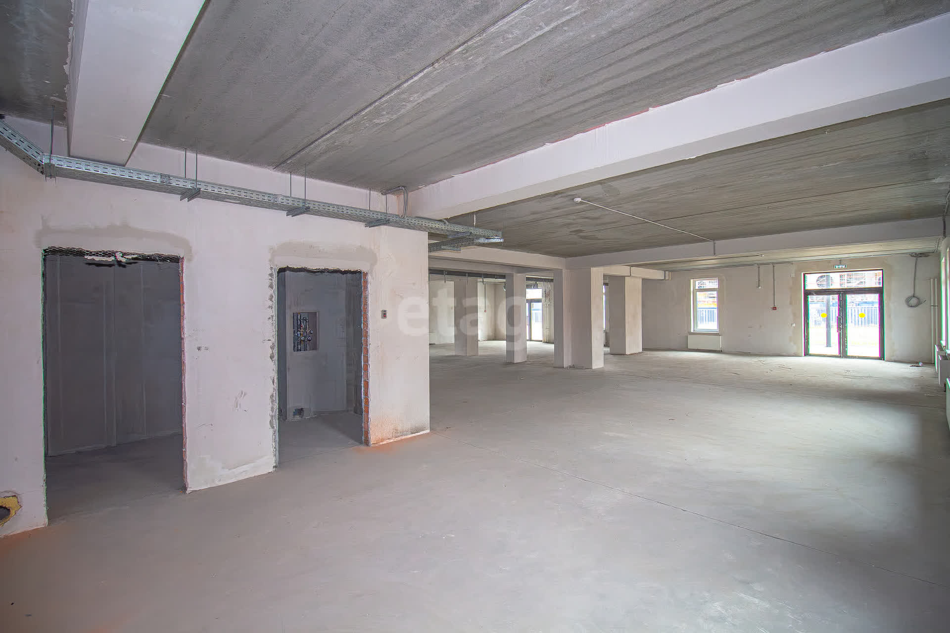 Аренда коммерческой недвижимости, 100м <sup>2</sup>, Новый Уренгой, Ямало-Ненецкий АО,  Новый Уренгой