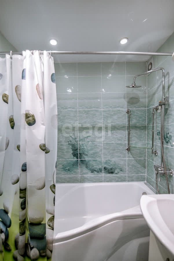 Продажа 2-комнатной квартиры, Южно-Сахалинск, Сахалинская область,  Южно-Сахалинск