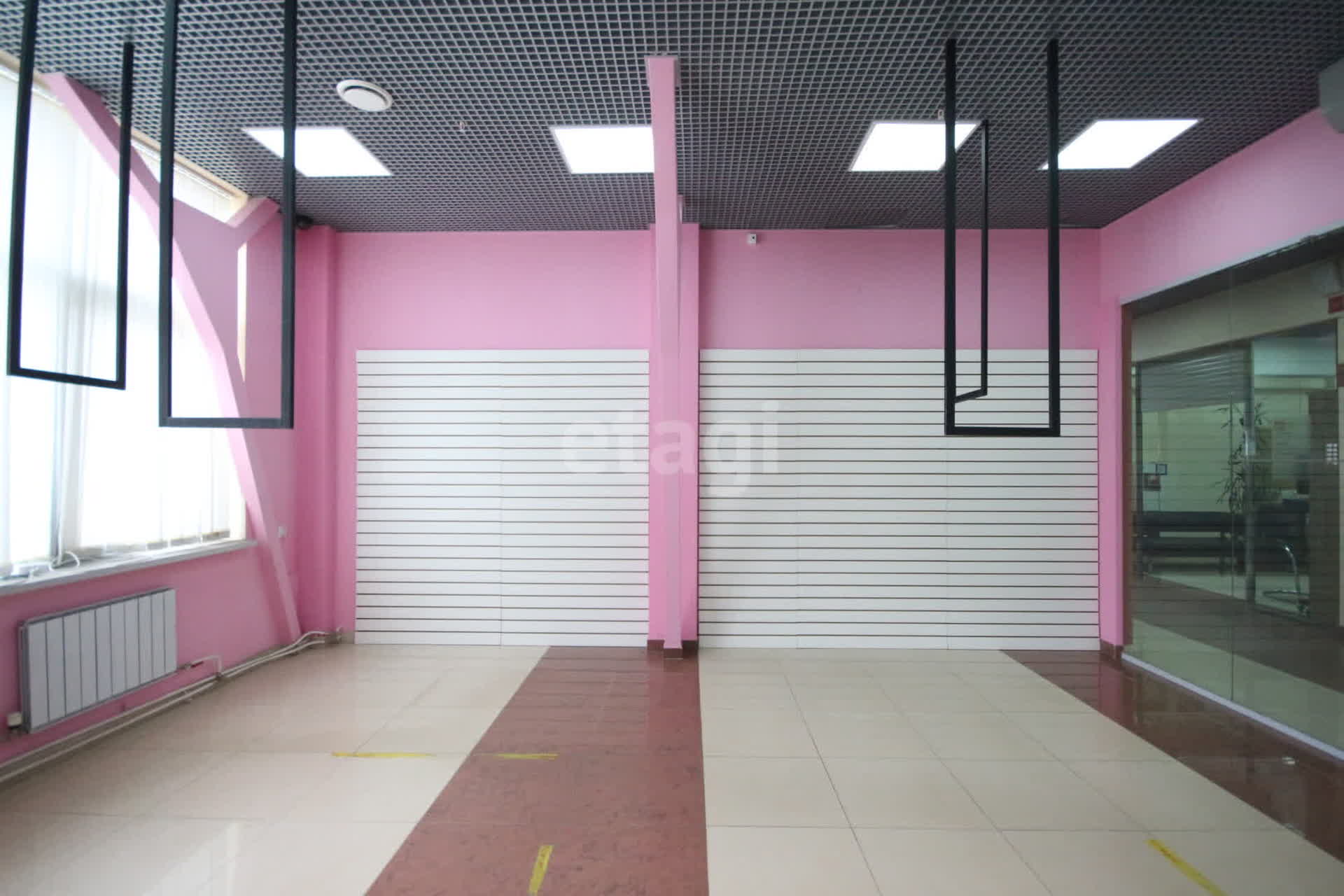 Аренда коммерческой недвижимости, 39м <sup>2</sup>, Новый Уренгой, Ямало-Ненецкий АО,  Новый Уренгой