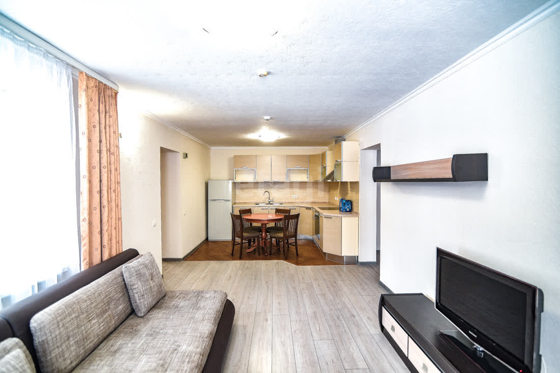 Аренда 2-комнатной квартиры, Южно-Сахалинск, Сахалинская область,  Южно-Сахалинск