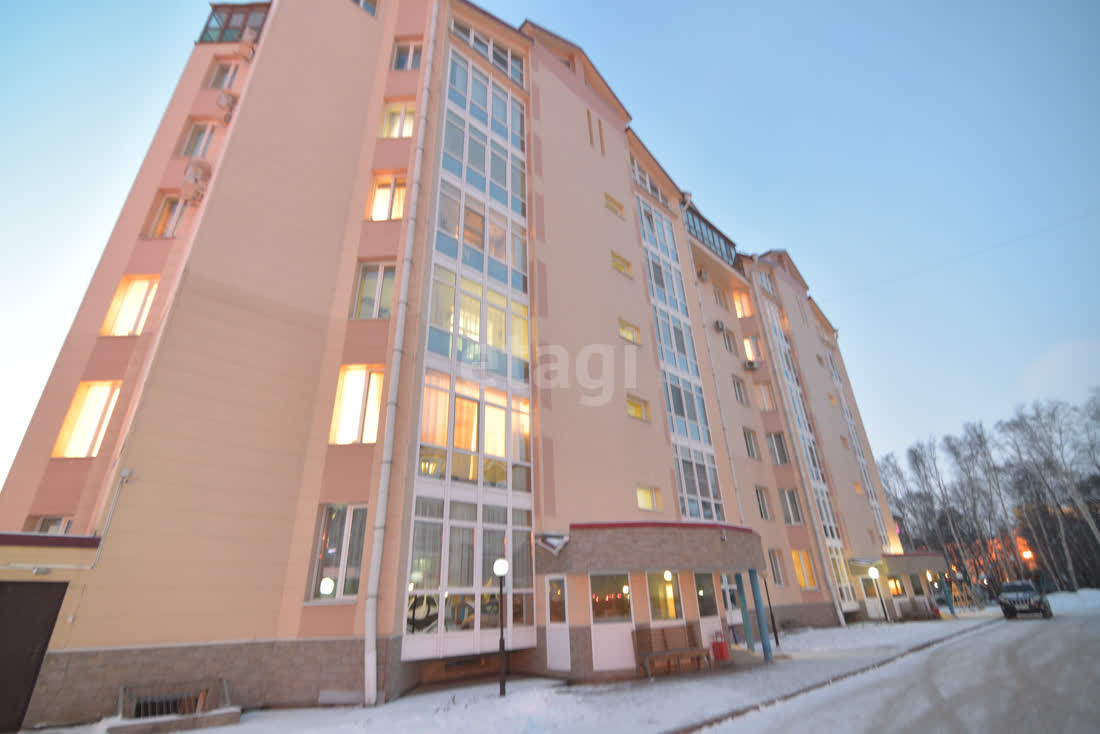 Продажа 4-комнатной квартиры, Южно-Сахалинск, Сахалинская область,  Южно-Сахалинск