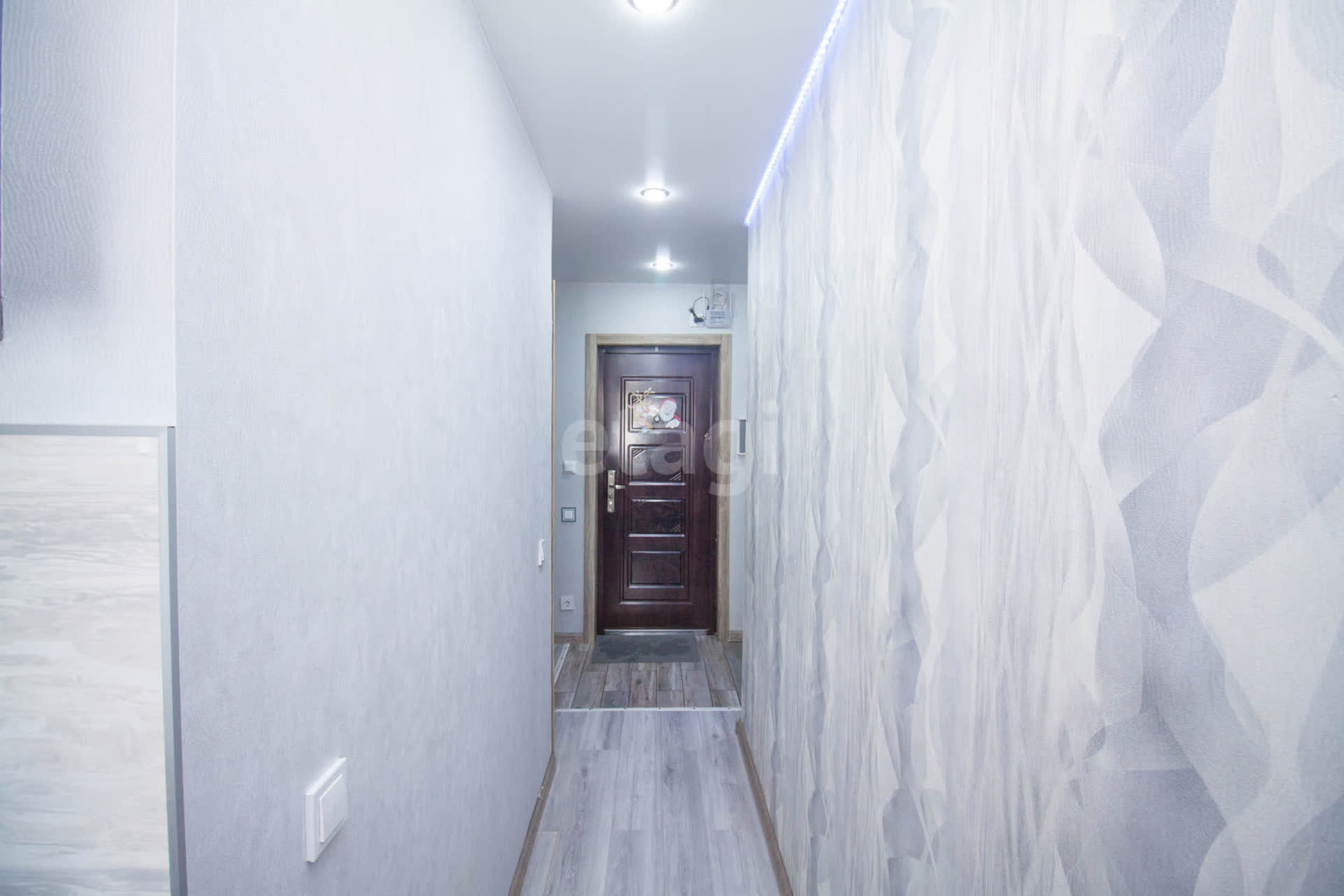 Продажа 2-комнатной квартиры, Южно-Сахалинск, Сахалинская область,  Южно-Сахалинск