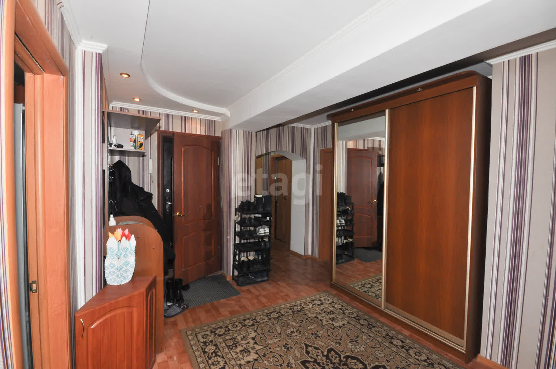 Продажа 4-комнатной квартиры, Южно-Сахалинск, Сахалинская область,  Южно-Сахалинск