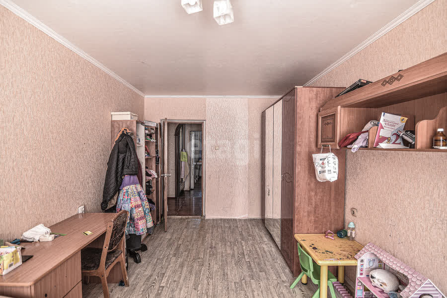 Продажа 3-комнатной квартиры, Южно-Сахалинск, Сахалинская область,  Южно-Сахалинск