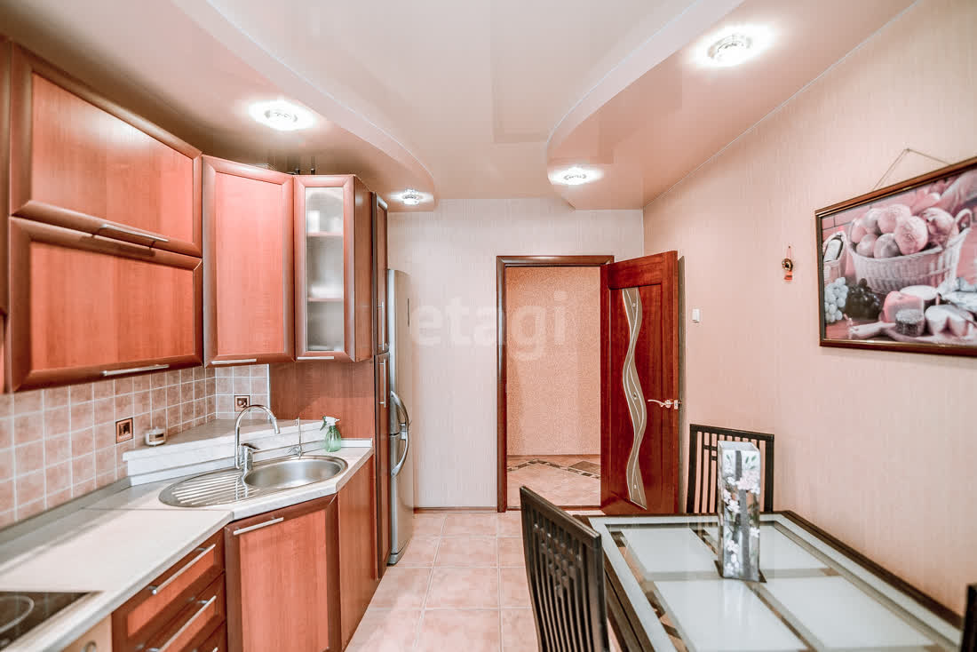 Продажа 4-комнатной квартиры, Южно-Сахалинск, Сахалинская область,  Южно-Сахалинск