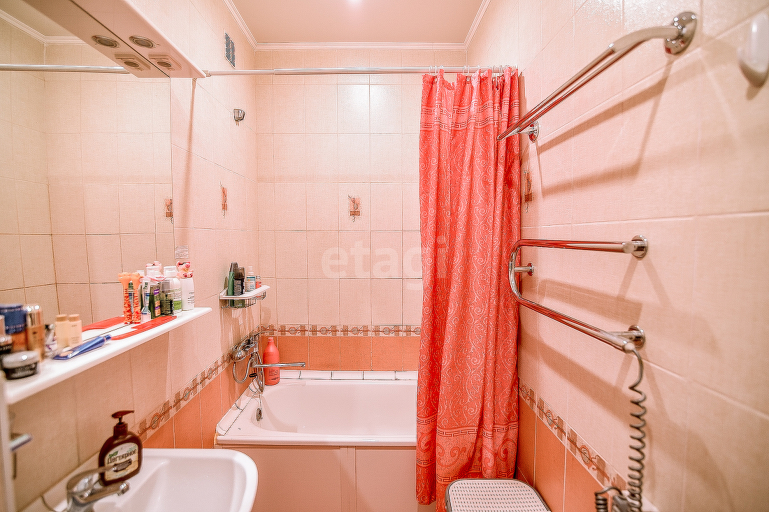 Продажа 2-комнатной квартиры, Южно-Сахалинск, Сахалинская область,  Южно-Сахалинск