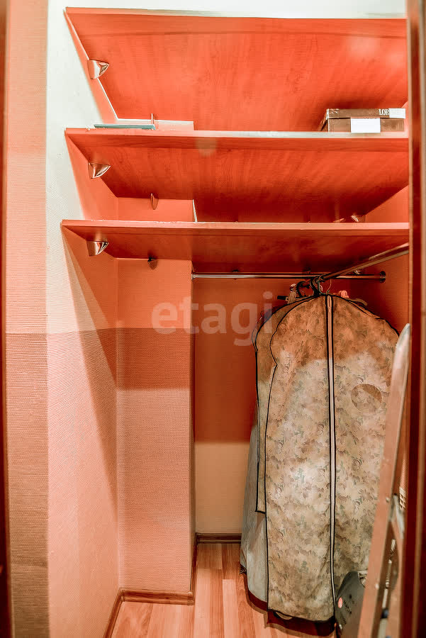 Продажа 4-комнатной квартиры, Южно-Сахалинск, Сахалинская область,  Южно-Сахалинск