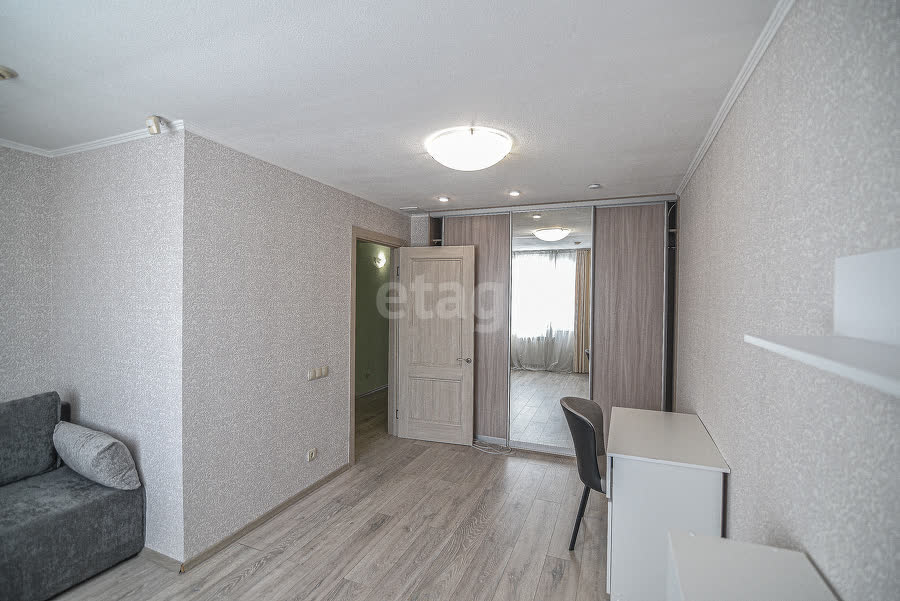 Аренда 4-комнатной квартиры, Южно-Сахалинск, Сахалинская область,  Южно-Сахалинск