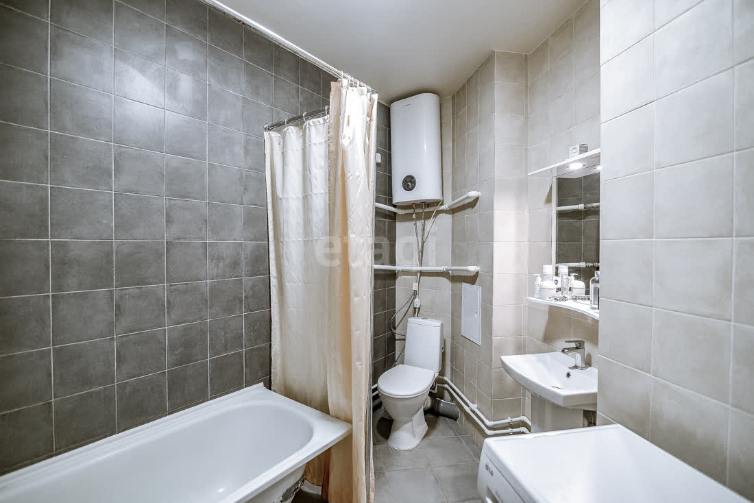 Продажа 2-комнатной квартиры, Южно-Сахалинск, Сахалинская область,  Южно-Сахалинск