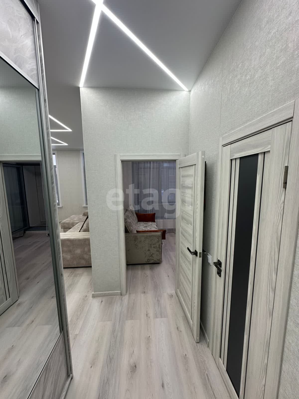 Продажа 2-комнатной квартиры, Южно-Сахалинск, Сахалинская область,  Южно-Сахалинск