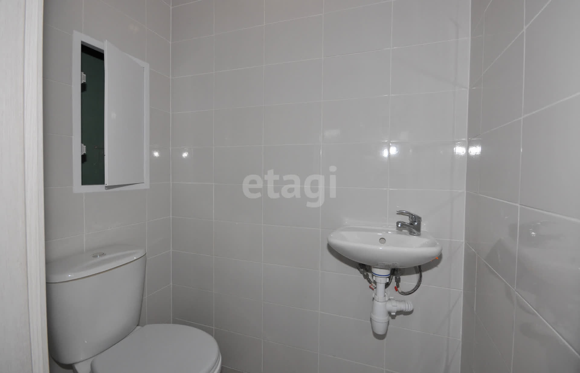 Продажа 2-комнатной квартиры, Южно-Сахалинск, Сахалинская область,  Южно-Сахалинск