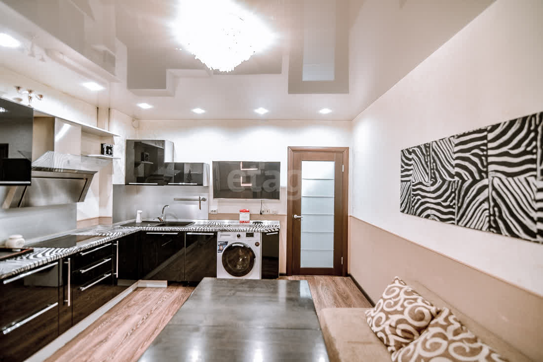 Продажа 2-комнатной квартиры, Южно-Сахалинск, Сахалинская область,  Южно-Сахалинск