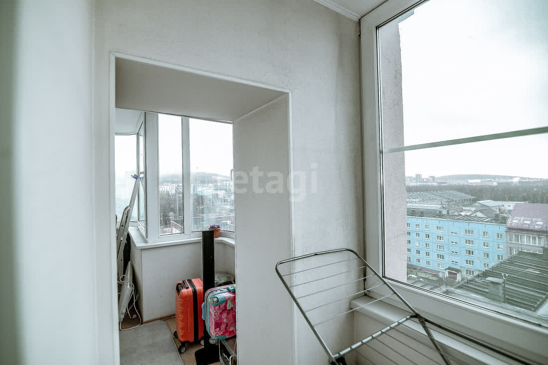 Продажа 3-комнатной квартиры, Южно-Сахалинск, Сахалинская область,  Южно-Сахалинск