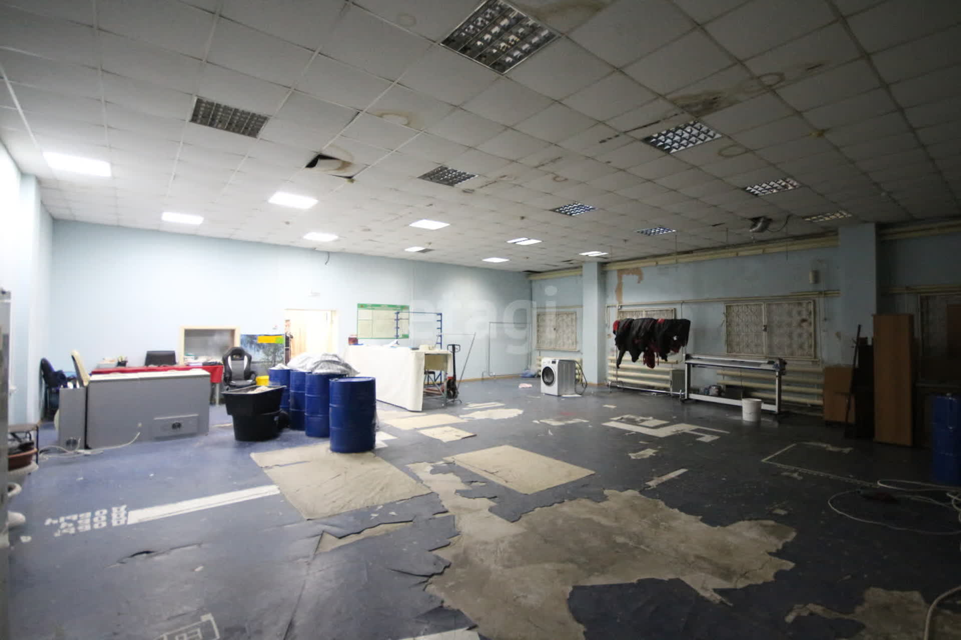 Аренда коммерческой недвижимости, 780м <sup>2</sup>, Новый Уренгой, Ямало-Ненецкий АО,  Новый Уренгой