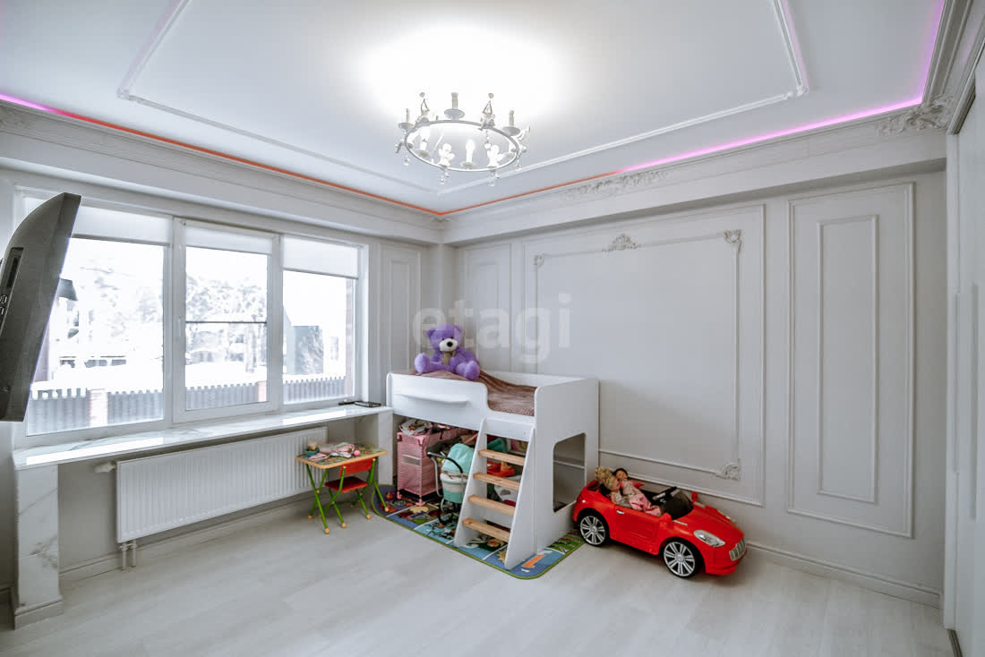 Аренда 5-комнатной квартиры, Южно-Сахалинск, Сахалинская область,  Южно-Сахалинск