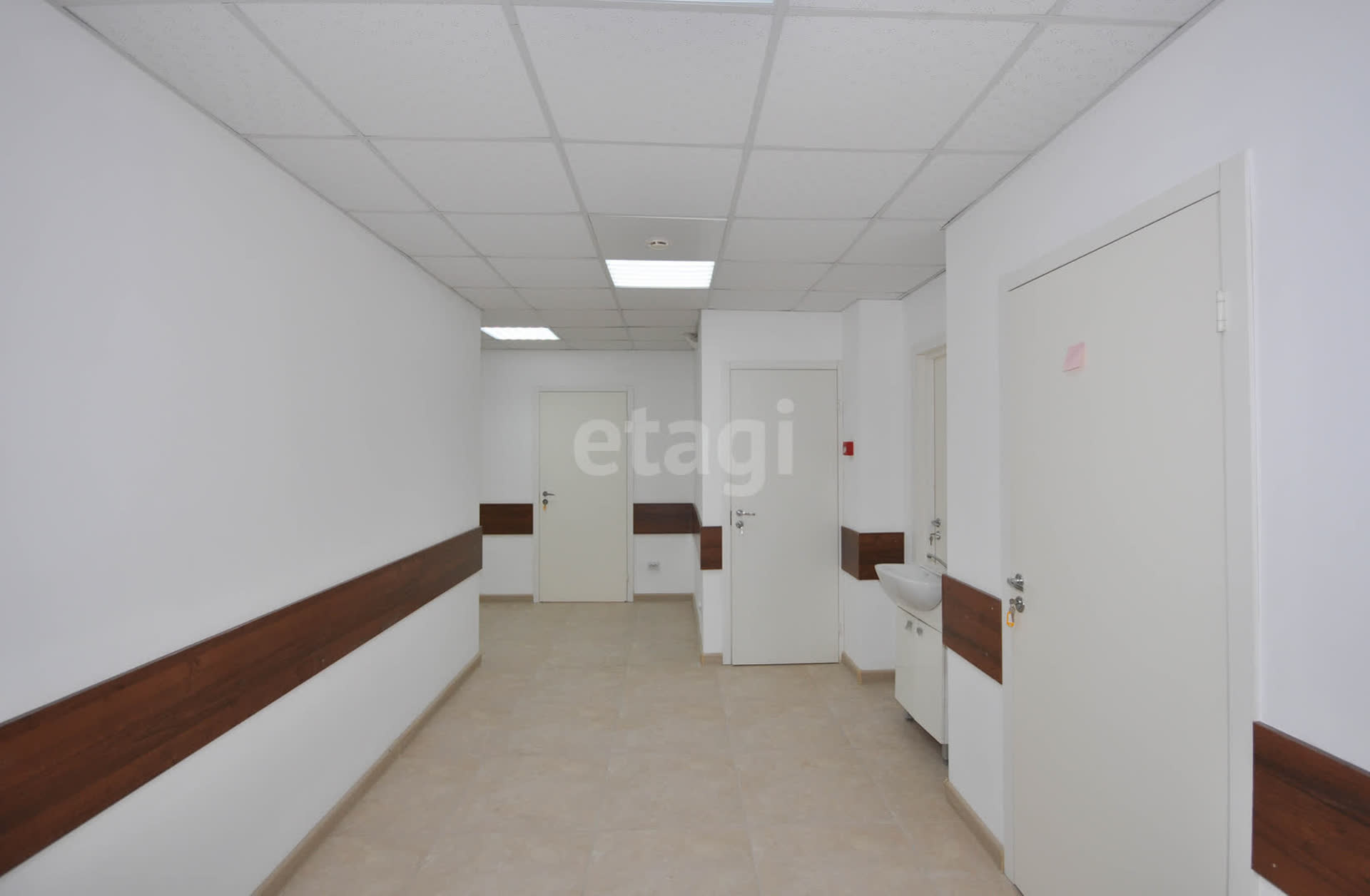 Аренда коммерческой недвижимости, 350м <sup>2</sup>, Южно-Сахалинск, Сахалинская область,  Южно-Сахалинск