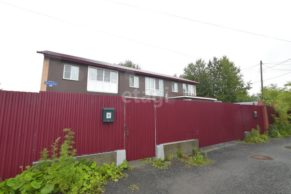 Продажа 4-комнатной квартиры, Южно-Сахалинск, Сахалинская область,  Южно-Сахалинск