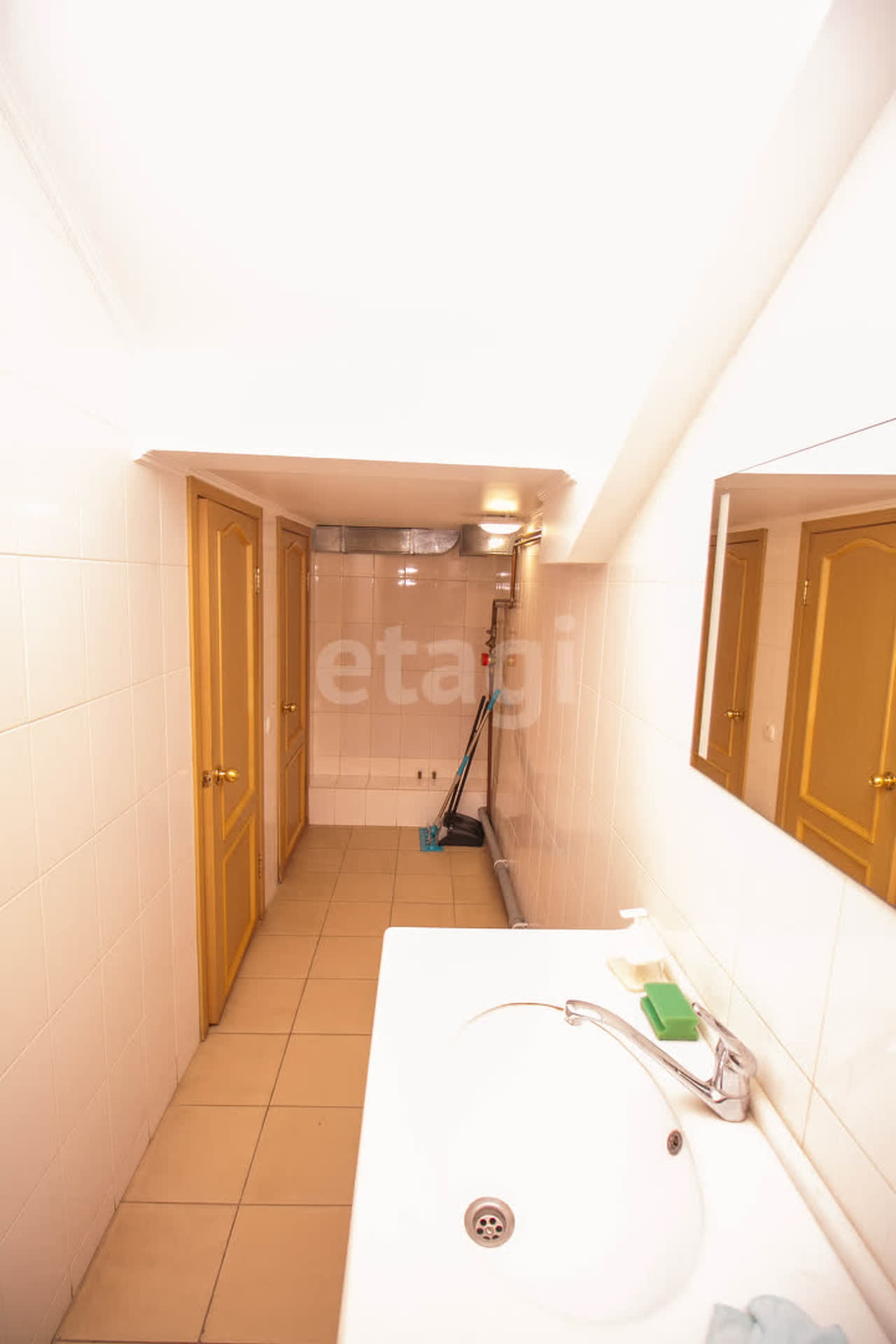 Продажа коммерческой недвижимости, 56м <sup>2</sup>, Южно-Сахалинск, Сахалинская область,  Южно-Сахалинск