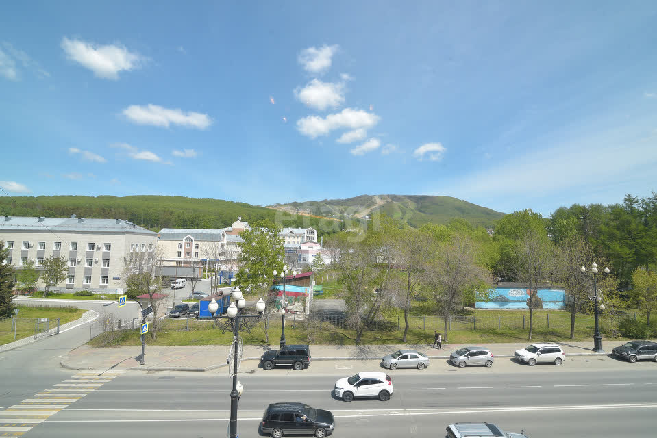 Продажа 3-комнатной квартиры, Южно-Сахалинск, Сахалинская область,  Южно-Сахалинск