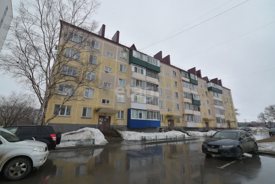 Продажа 4-комнатной квартиры, Южно-Сахалинск, Сахалинская область,  Южно-Сахалинск