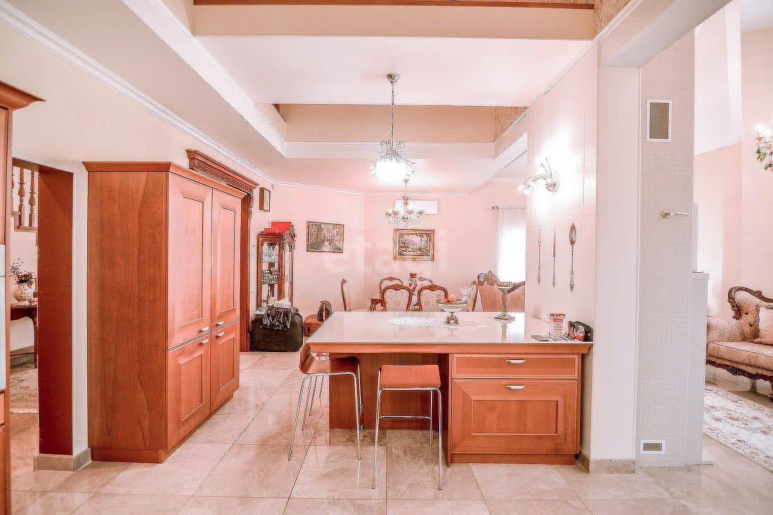 Аренда дома, 267.4м <sup>2</sup>, Южно-Сахалинск, Сахалинская область,  