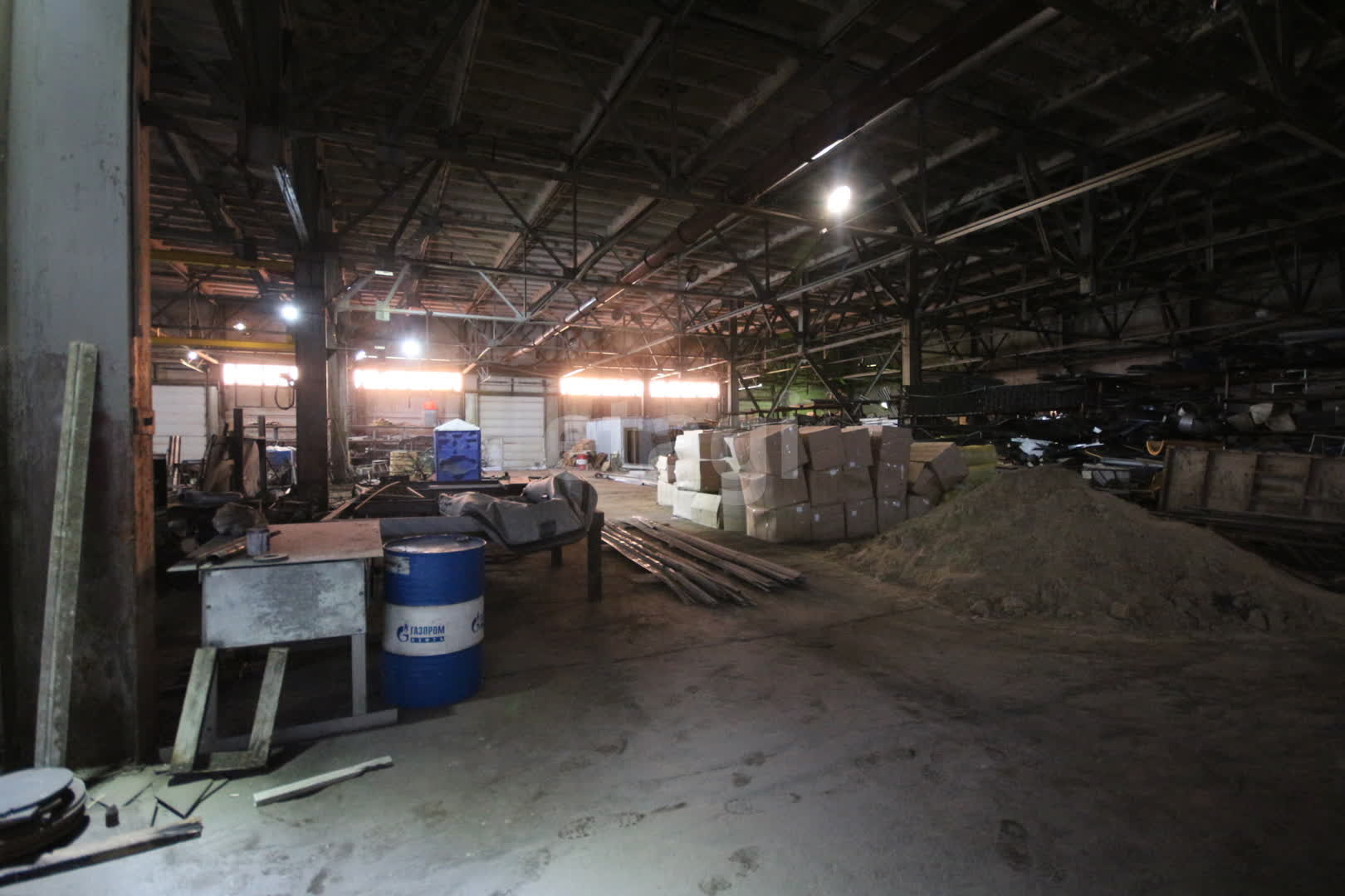 Аренда коммерческой недвижимости, 1000м <sup>2</sup>, Новый Уренгой, Ямало-Ненецкий АО,  Новый Уренгой