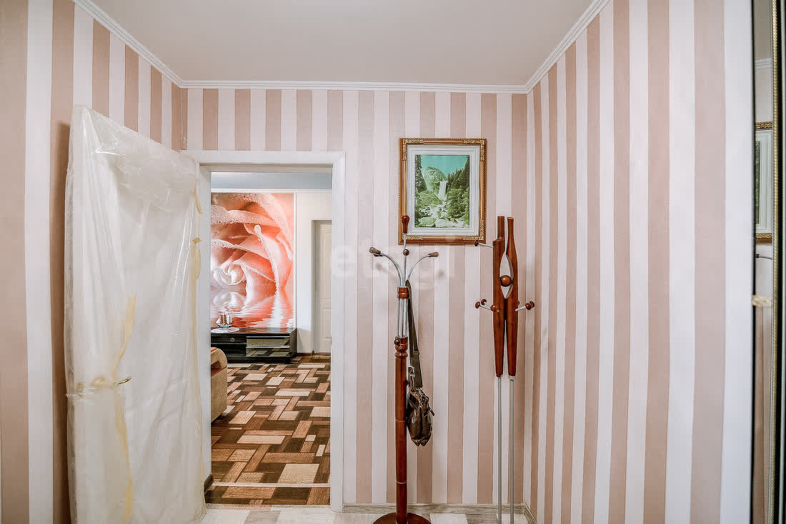 Продажа 4-комнатной квартиры, Южно-Сахалинск, Сахалинская область,  Южно-Сахалинск